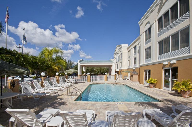 Best Western Plus Ambassador Suites Venice Gardens Faciliteiten foto