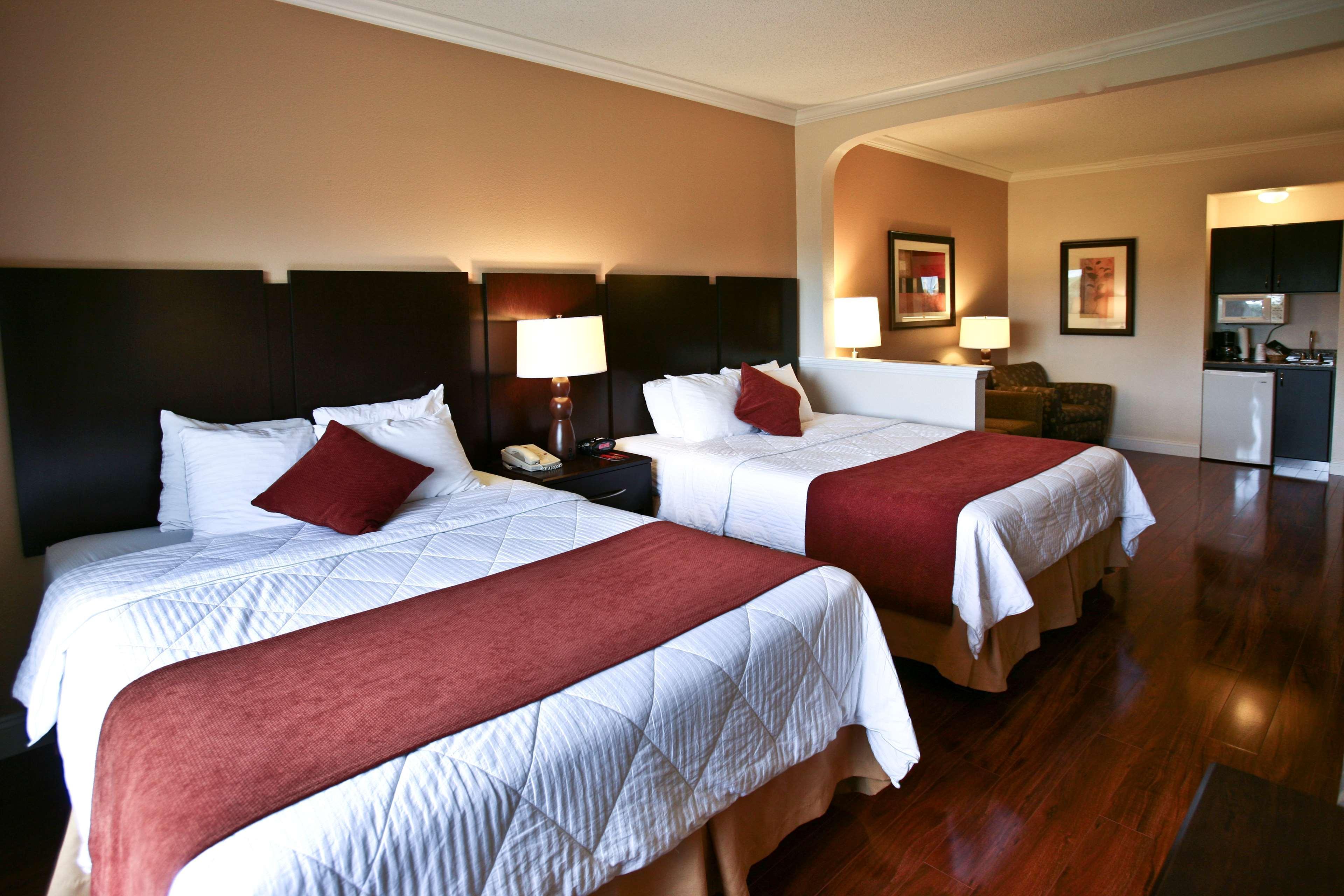 Best Western Plus Ambassador Suites Venice Gardens Buitenkant foto
