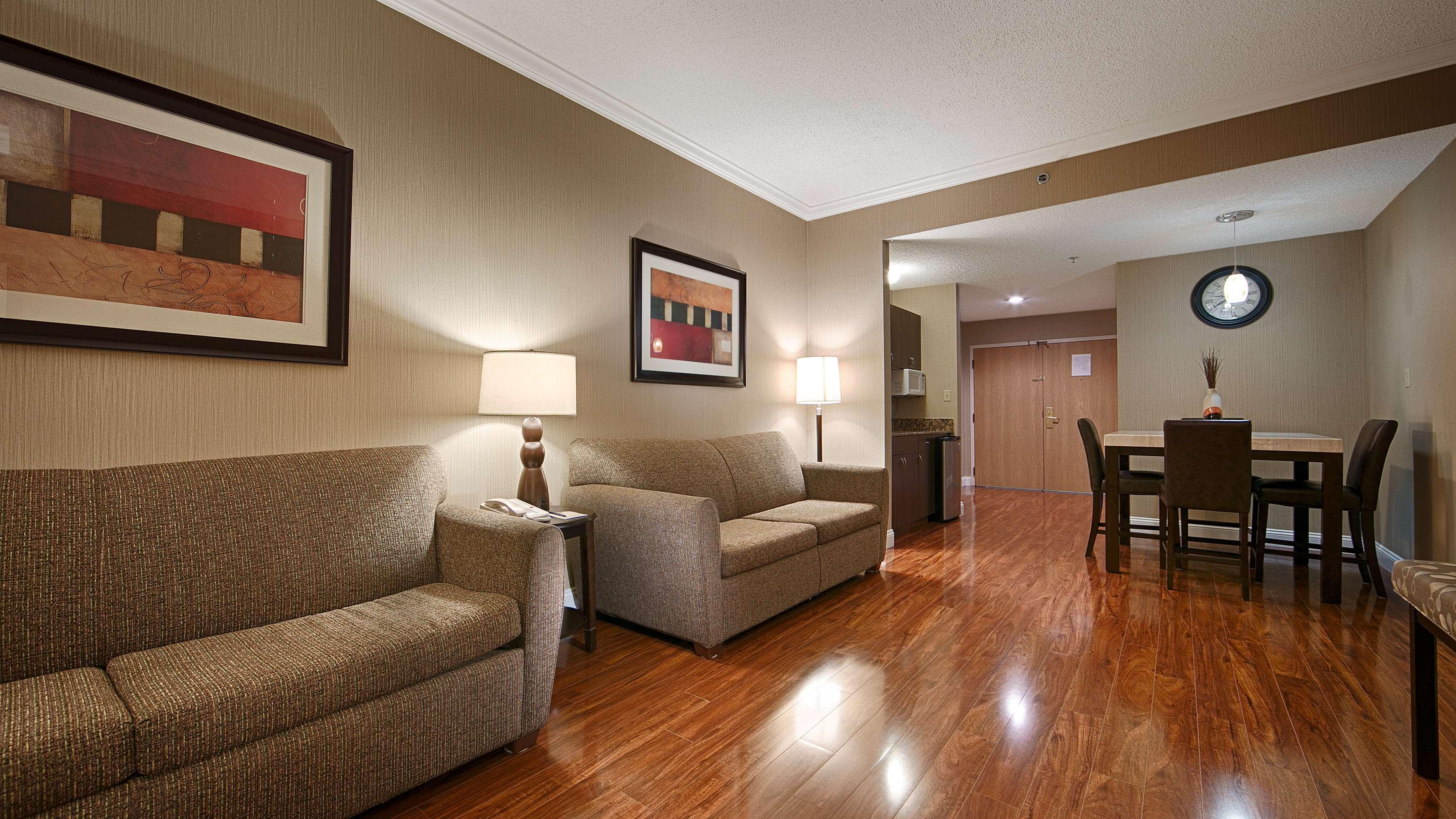 Best Western Plus Ambassador Suites Venice Gardens Buitenkant foto