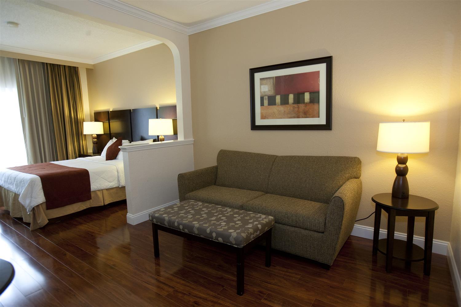 Best Western Plus Ambassador Suites Venice Gardens Buitenkant foto